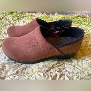 Sanita clogs 38